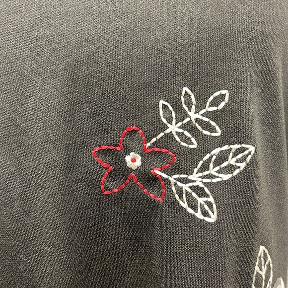 BonWorth Black Embroidered Floral Pullover Sweatshirt Small - Picture 4 of 12